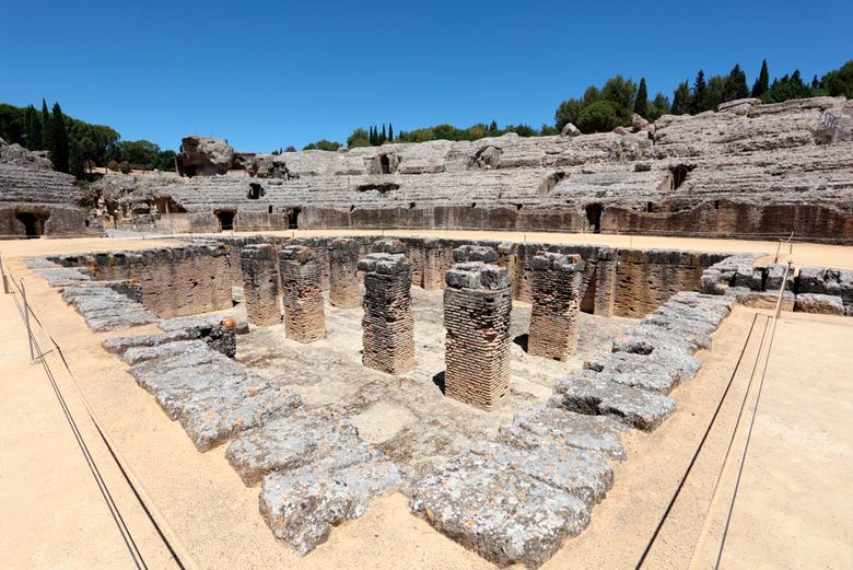 Ruinas del anfiteatro de Itálica