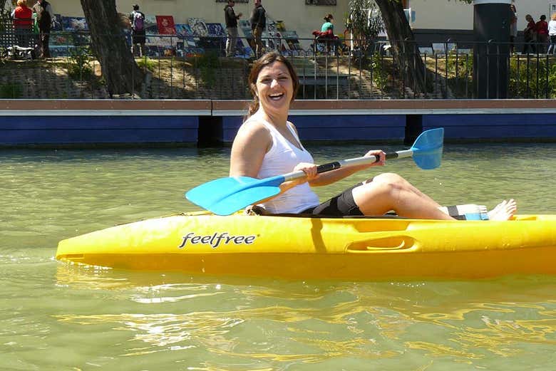 Disfrutando del paseo en kayak