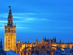 Catedral y Giralda de noche