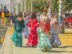 Flamencas en la feria de Sevilla