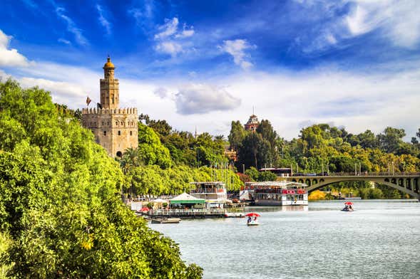 Paseo en barco por Sevilla con comida